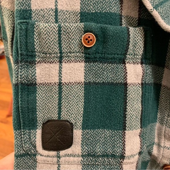 KAVU Plaid Button Down Shirt L - Picture 4 of 8